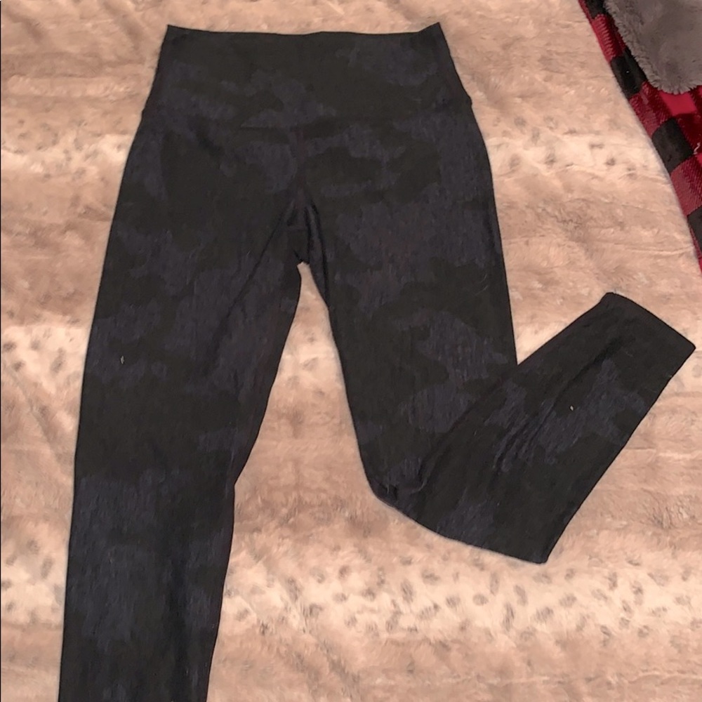 Athletic leggings